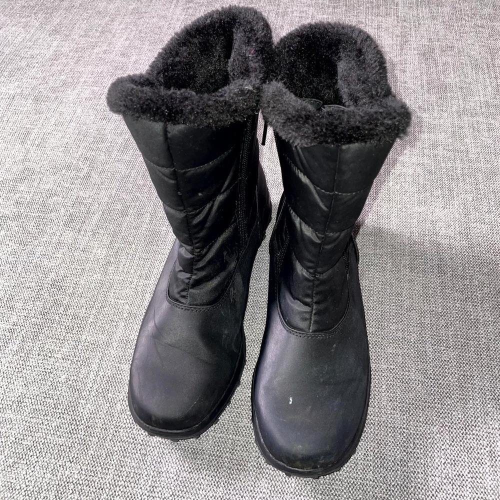 Totes Womens US 7 M Snow Boots Black Faux Fur Lined Side Zipper Weatherproof